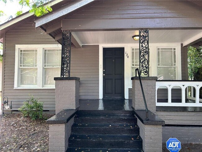 Building Photo - 134 N Carlen St