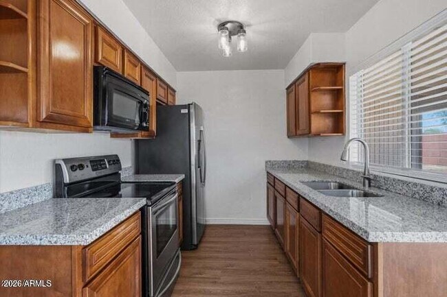 Foto del edificio - 5656 W Alice Ave