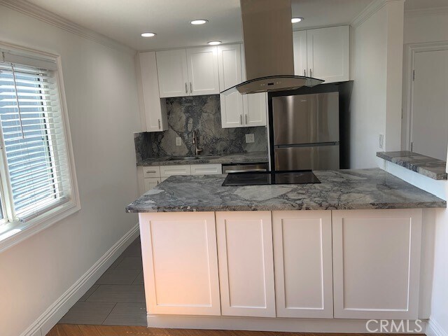 Foto del edificio - 21662 Brookhurst St