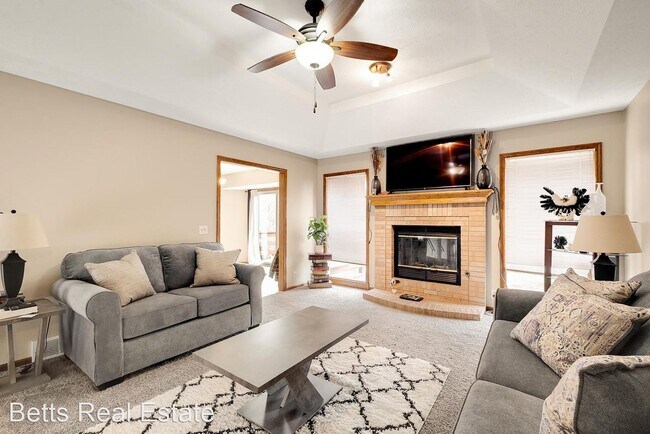 Building Photo - 3 br, 3 bath House - 6328 N. 105th Street