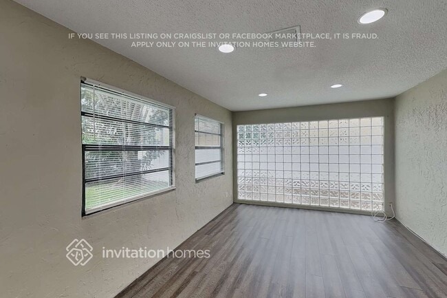 Building Photo - 17745 Woodview Terrace
