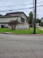 Building Photo - 1334 Park Ave