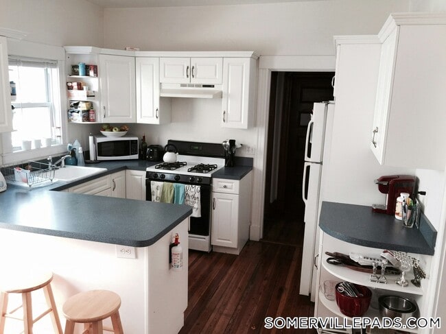 Building Photo - 50 Holyoke Rd