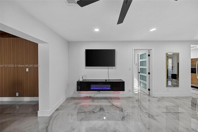 Foto del edificio - 3130 SW 16th St