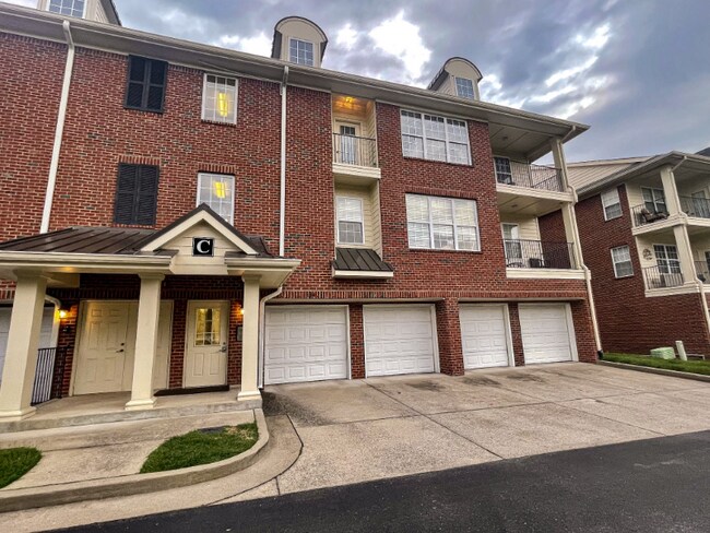 Foto del edificio - 3201 Aspen Grove Dr