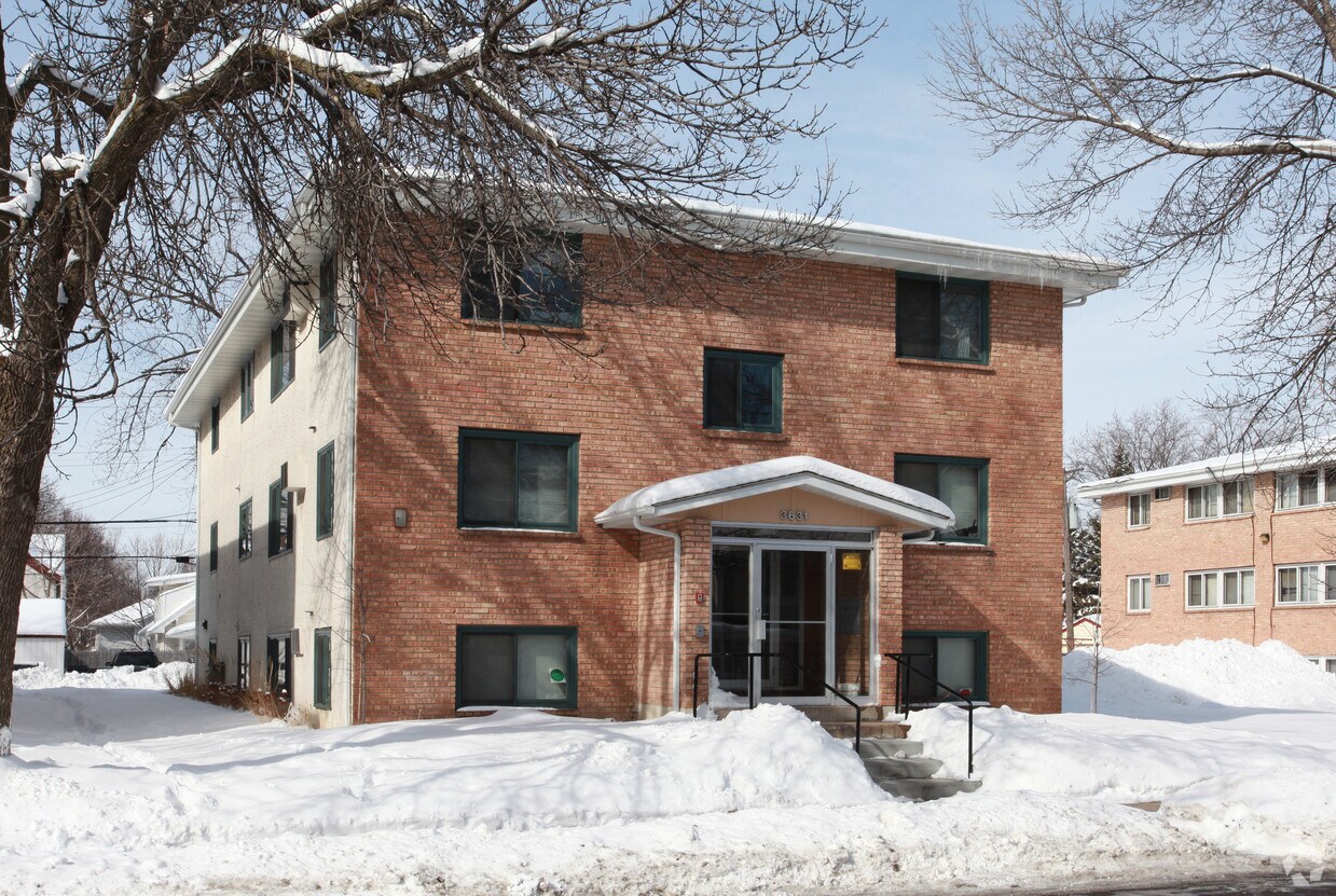 Foto del edificio - Mel's Place Apartments