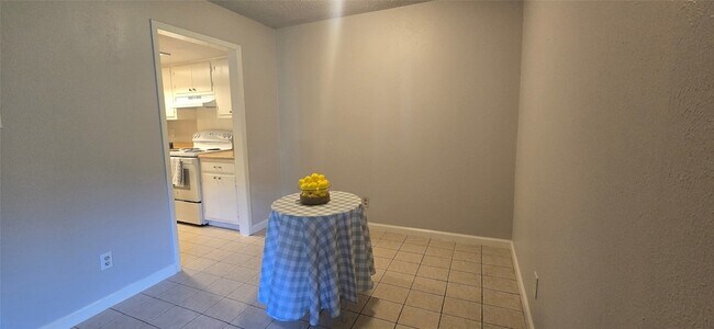 Foto del edificio - 12830 Midway Rd