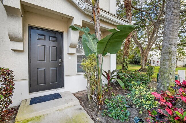 Foto del edificio - 5015 Palmbrooke Cir