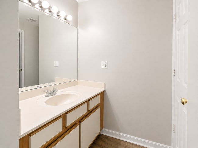 Photo - Mill Creek Apartments