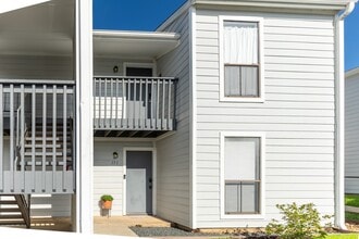 Building Photo - 13151 Walden Rd