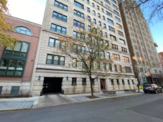 Primary Photo - 2912 N Commonwealth Ave