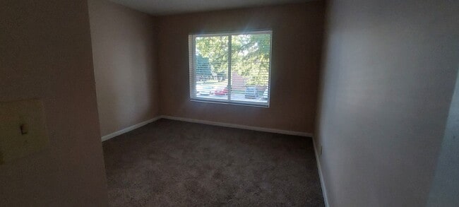 Foto del edificio - 7098 Wildwood Cir