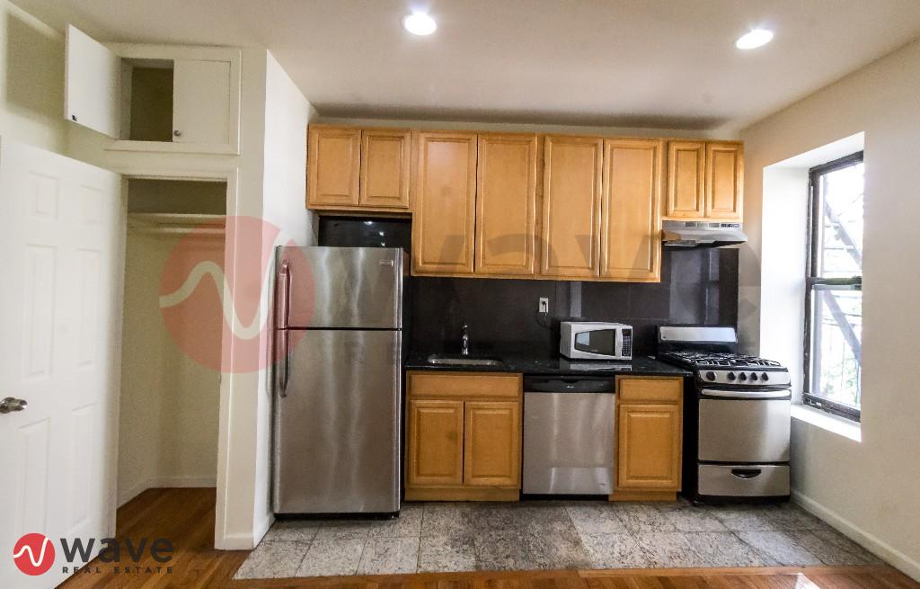 Primary Photo - 241 W 108th St