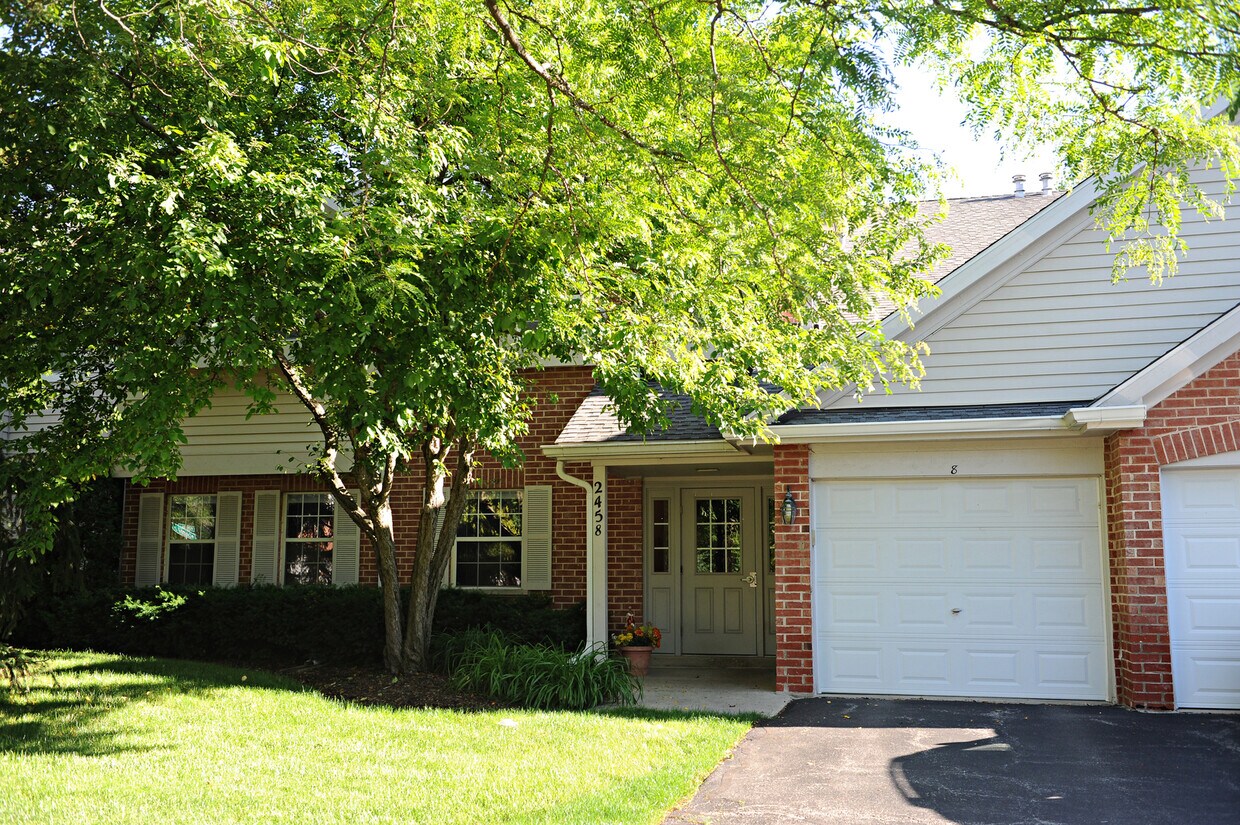 Primary Photo - 2458 Charleston Dr