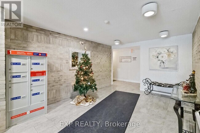 Photo du bâtiment - 725 Deveron Crescent