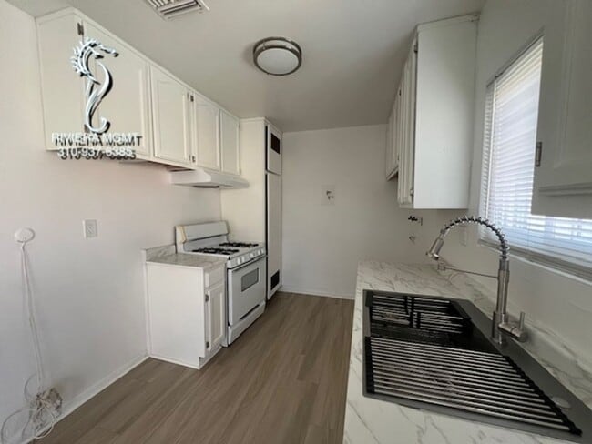 Photo - 242 Apartment