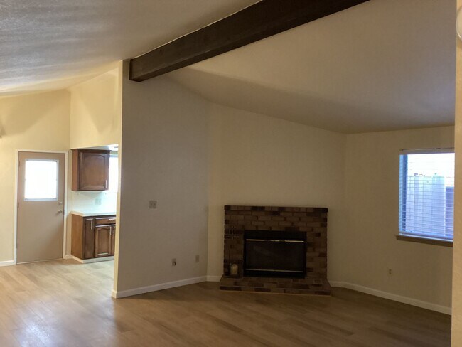 Building Photo - 4284 W Princeton Ave