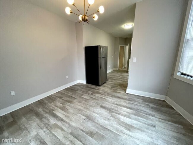 Building Photo - 2 br, 1 bath House - 303 58th St. 10 Unit 10