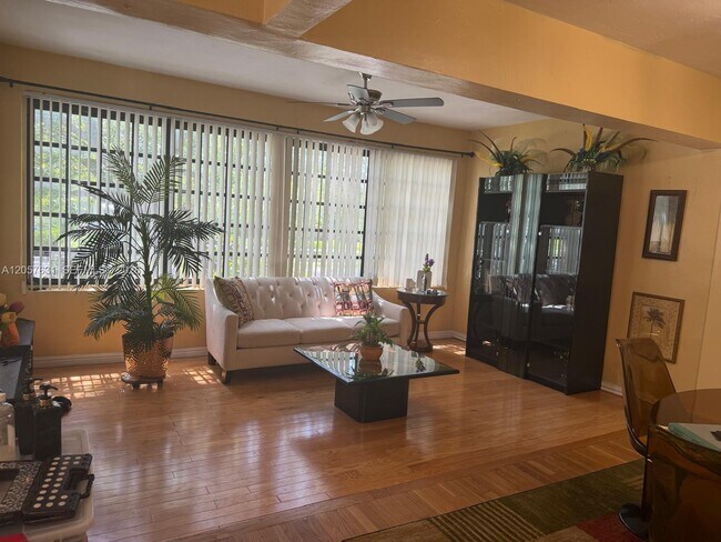 Foto del edificio - 709 N 26th Ave