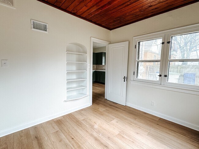 Foto del edificio - 2331 N 54th St