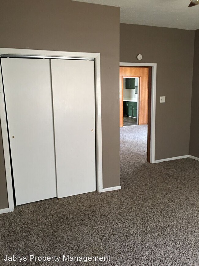 Foto del edificio - 3 br, 1 bath House - 2727 Chase St
