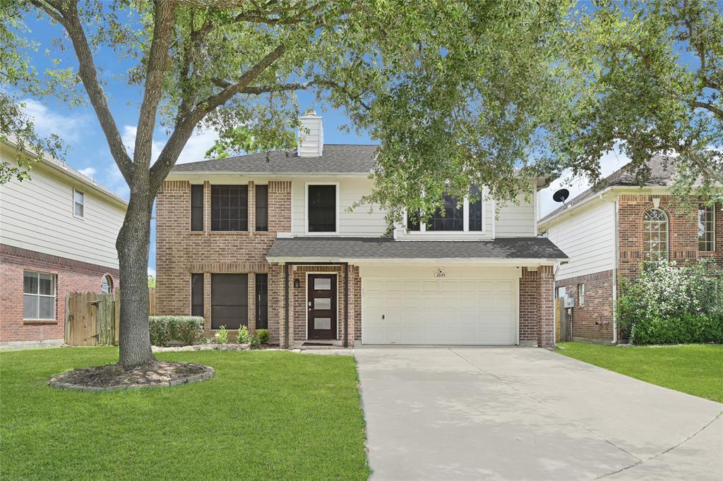 Foto principal - 2935 Sailors Moon Dr