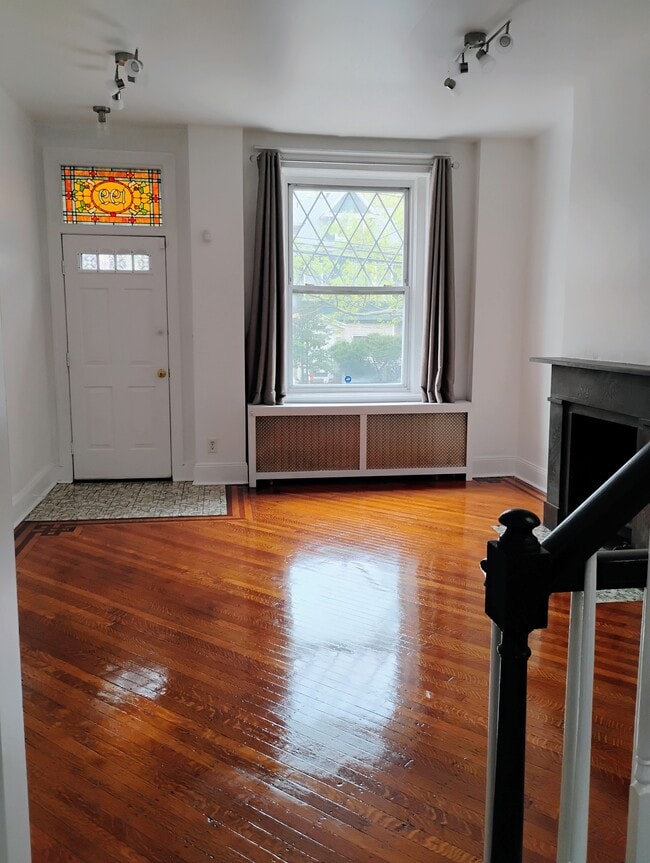 Building Photo - 199 Belmont Ave