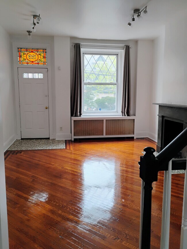 Foto del edificio - 199 Belmont Ave
