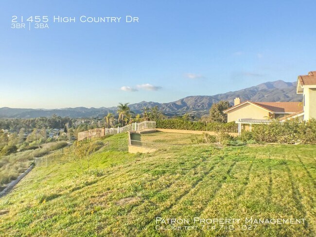 Building Photo - 3 Bedroom House with a Breathtaking View