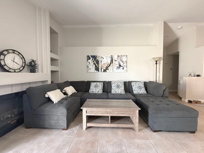 Building Photo - 8354 Drop Camp St