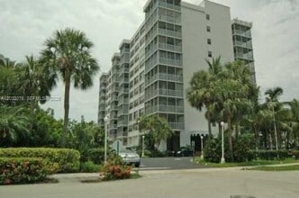 Building Photo - 150 Ocean Ln Dr