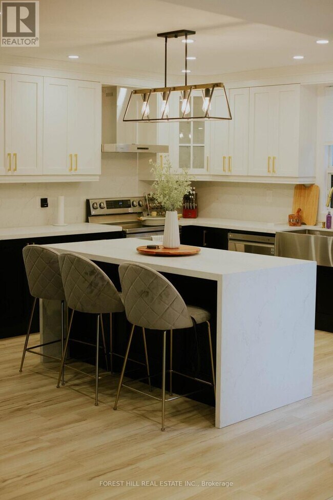 Photo du bâtiment - 102 Harbord Rd