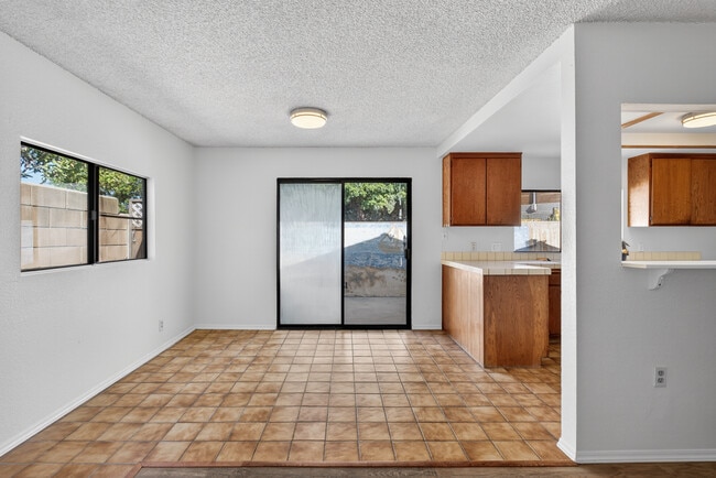 Building Photo - 4453 W 161st St