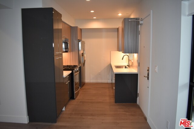 Foto del edificio - 4227 McLaughlin Ave