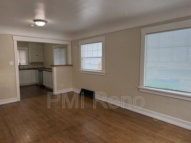 Building Photo - 315 Ryland St