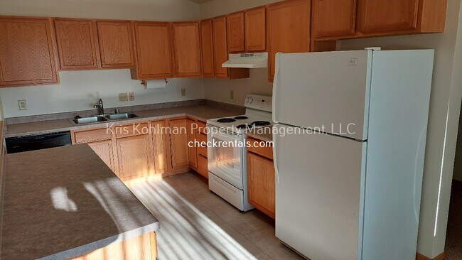 Building Photo - 830 20th St