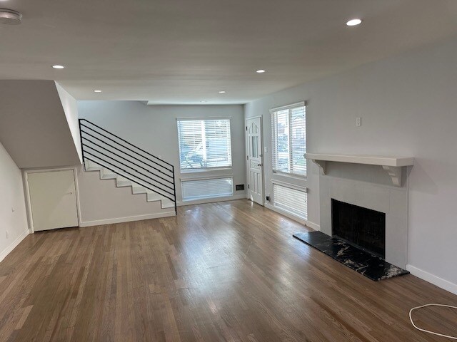 Foto del edificio - 8424 Glider Ave