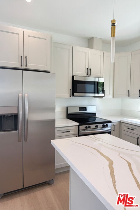 Building Photo - 23836 Victory Blvd