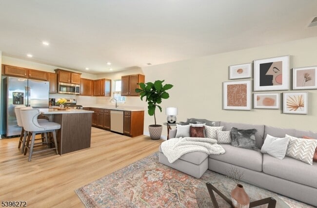 Building Photo - 60 Coventry Rd