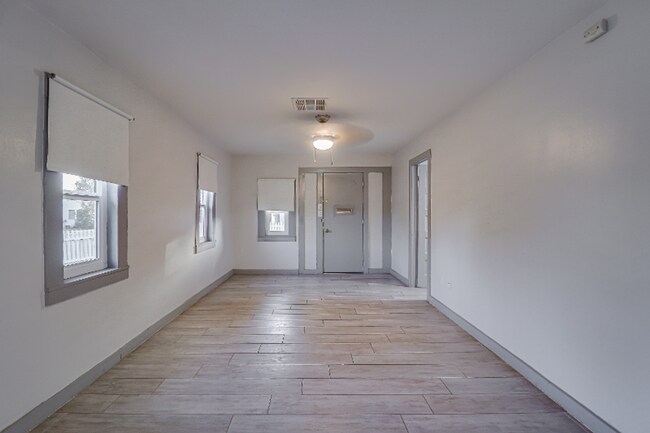 Foto del edificio - Cute & Cozy 2 Bedroom Home in Oleander Nei...