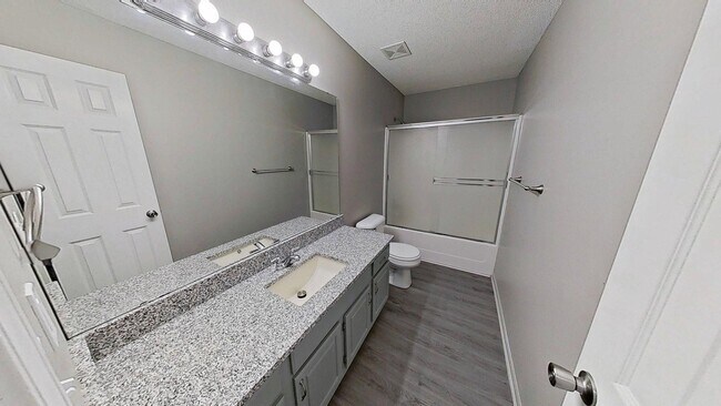 Foto del edificio - Oak Grove 2 Bedroom 1 1/2 Bath Duplex