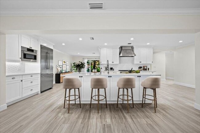 Foto del edificio - 12831 Shore Dr