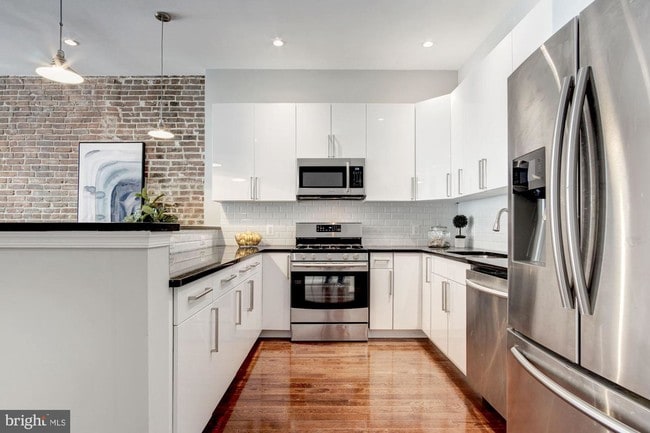 Building Photo - 1616 6th St NW