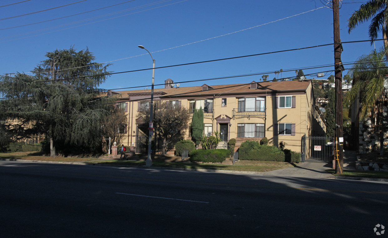 Primary Photo - 4117-4121 Los Feliz Blvd