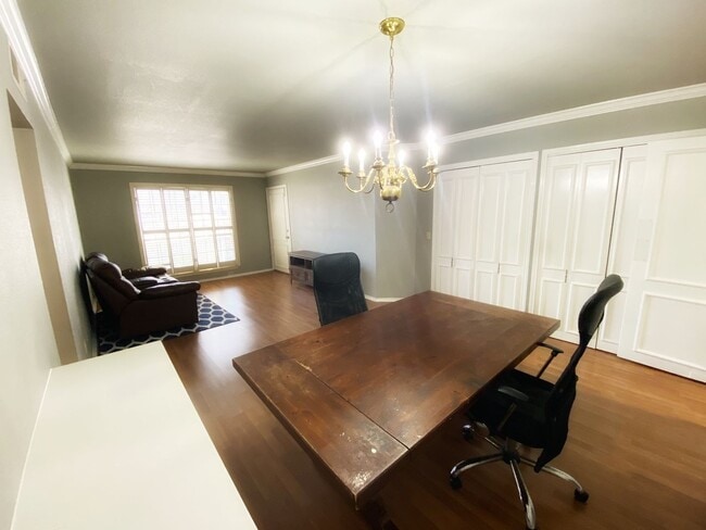 Foto del edificio - 2 BD/1.5 BATH MOVE IN NOVEMBER MINUTES FRO...