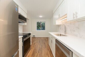 Building Photo - 4513 Fremont Ave N