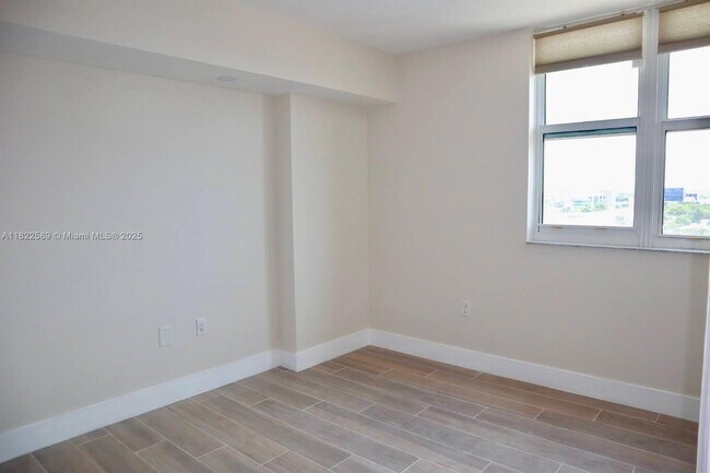 Foto del edificio - 60 NW 37th Ave