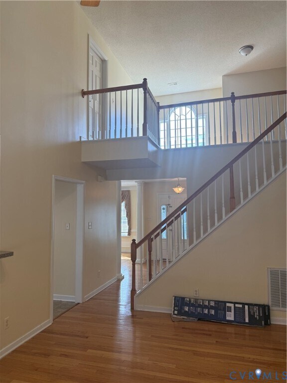 Foto del edificio - 5719 Barnwood Dr