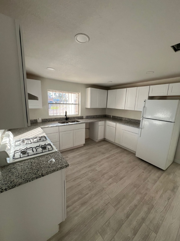 Primary Photo - 241 Carnes Rd