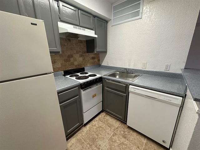Foto del edificio - 9825 Walnut St